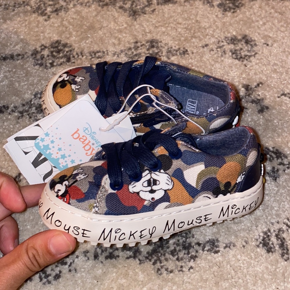 Zara Baby Disney Mickey Mouse Sneaker 5.5